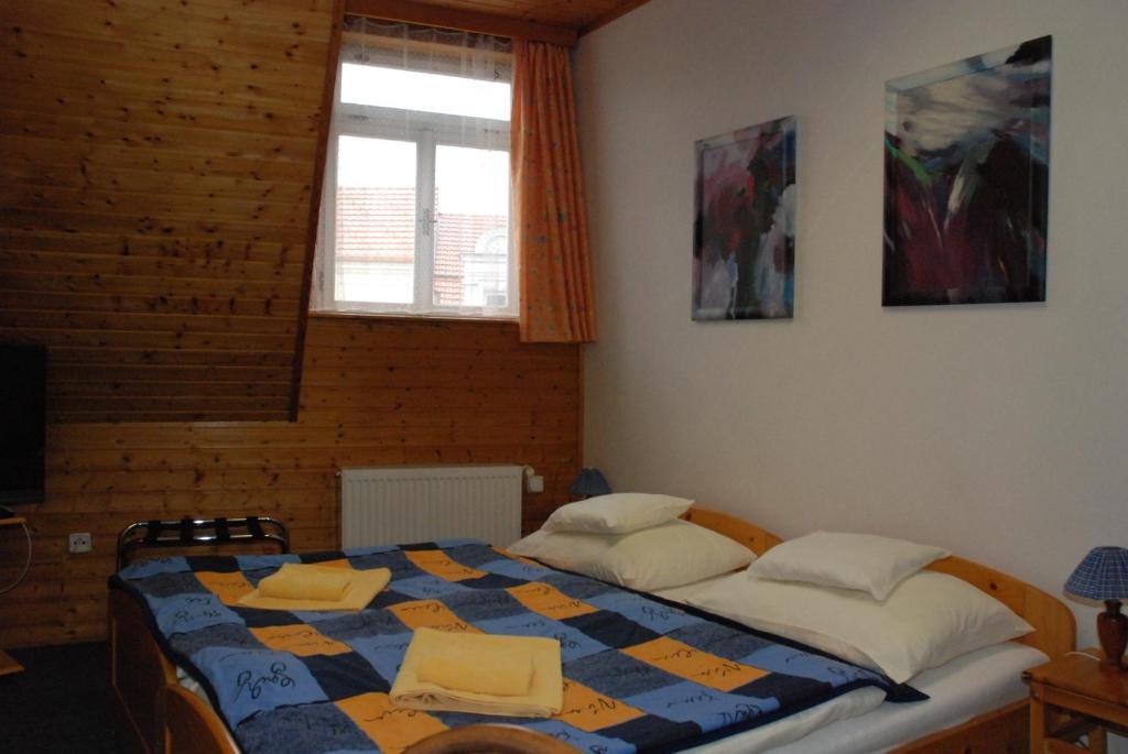 Hotel U Ruze Slavonice Szoba fotó