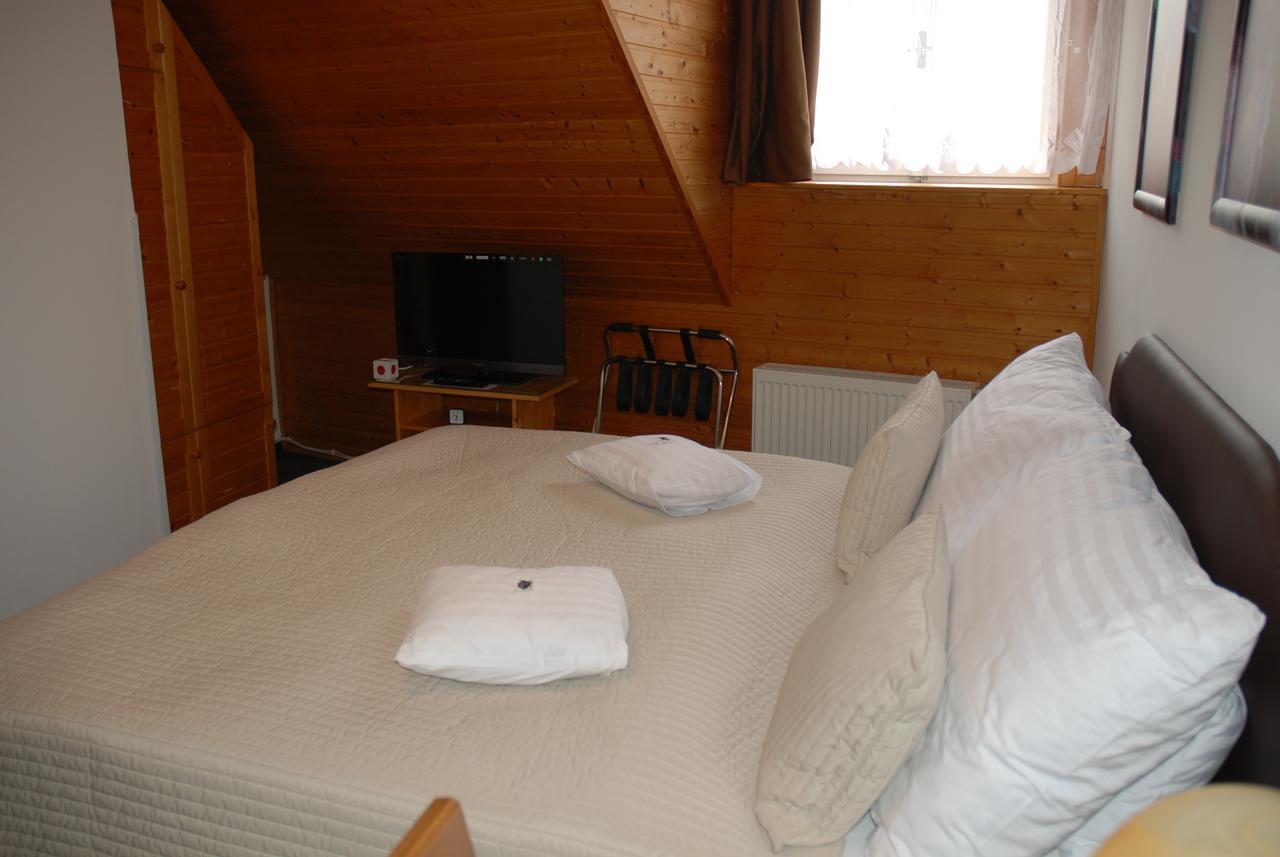 Hotel U Ruze Slavonice Kültér fotó